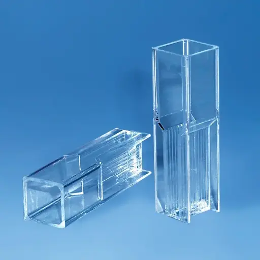 MEGRO Einmal-Küvette Halbmikro V 0,5 - 2 ml